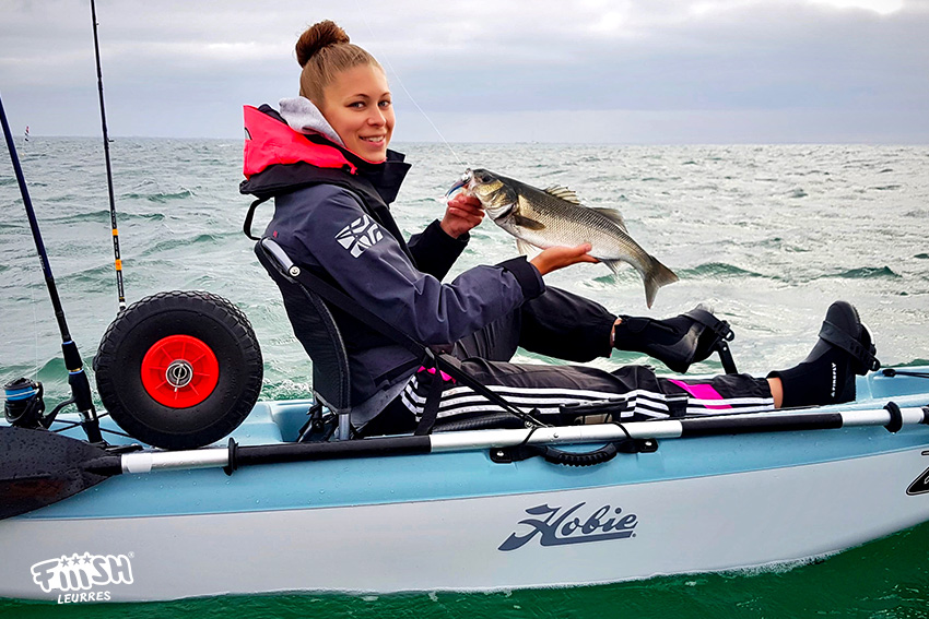 Manon / L’apprentissage de la pêche en kayak